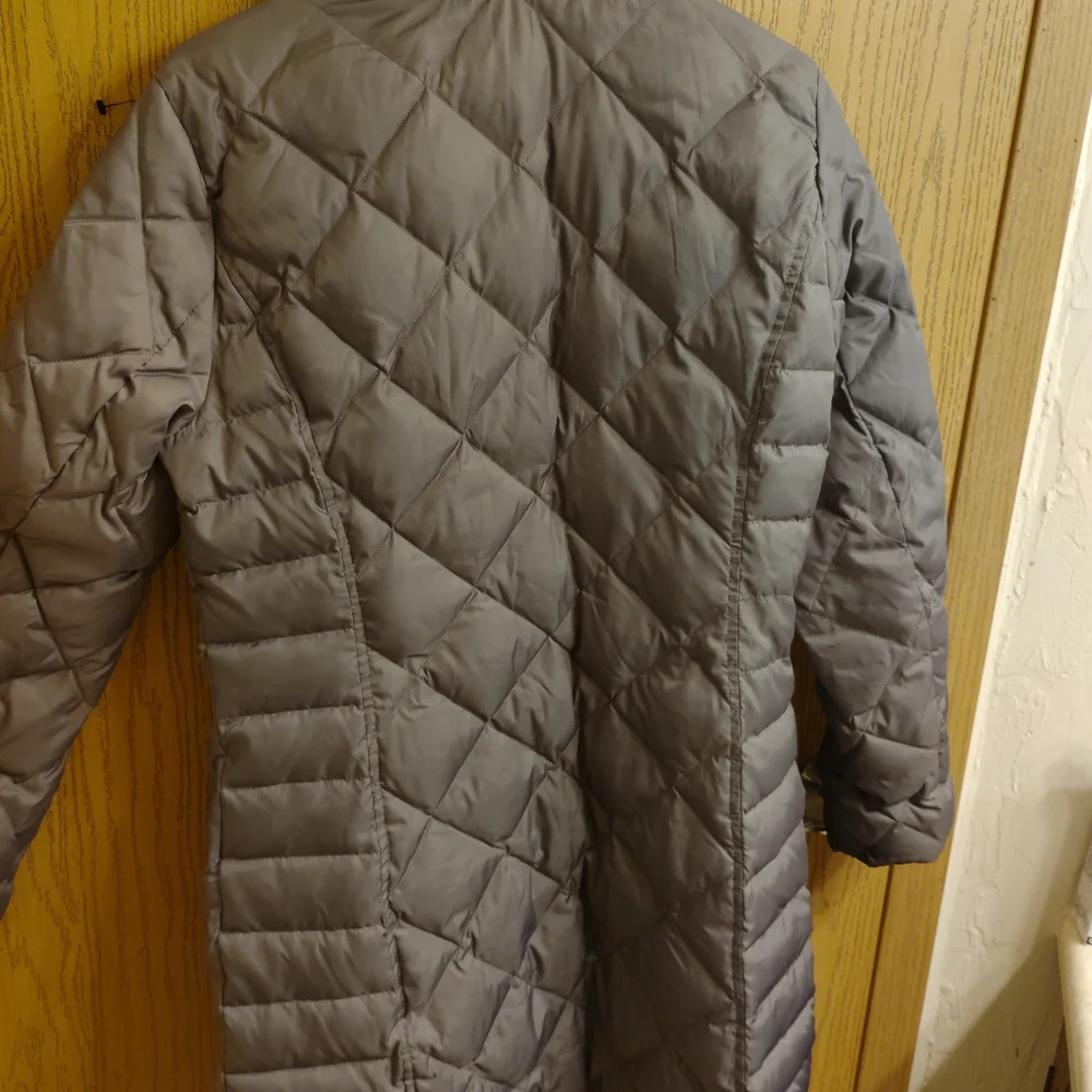 Kenneth Cole Women's Charcoal Quilted Puffer Jacket - Picture 4 of 4